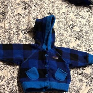 Patagonia Kids Blue and Black Checkered Hoodie